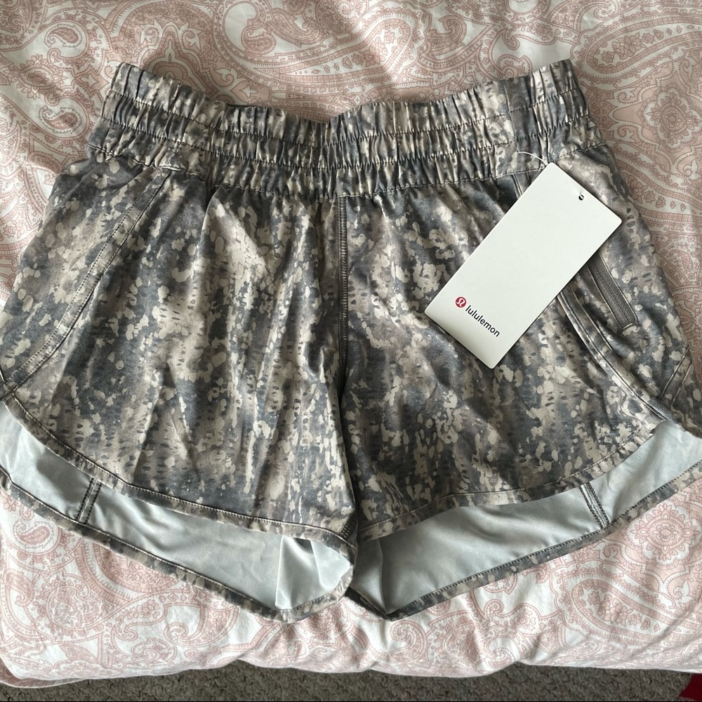 Lululemon Tracker Shorts 4”